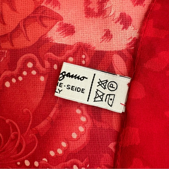 •Salvatore Ferragamo Signed Red 100% Silk Animal Graphic Scarf Made In Italy - Picture 8 of 14